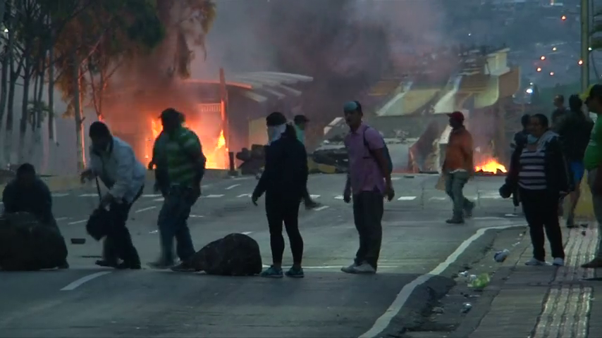 El Gobierno recomienda limitar los viajes a Honduras por las fuertes protestas postelectorales El Gobierno recomienda limitar los viajes a Honduras por las fuertes protestas postelectorales