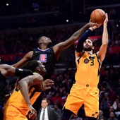 Ricky Rubio lanza a canasta ante los Clippers Ricky Rubio lanza a canasta ante los Clippers