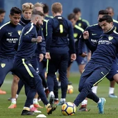 El Málaga CF en un entrenamiento El Málaga CF en un entrenamiento