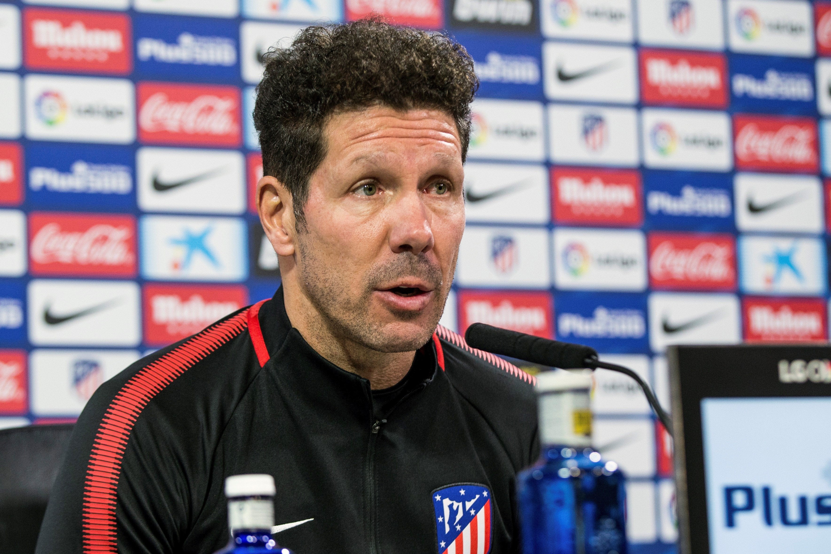 Simeone: "Griezmann está mucho mejor, más inmerso en su fútbol, al que nos tiene acostumbrados" Simeone: "Griezmann está mucho mejor, más inmerso en su fútbol, al que nos tiene acostumbrados"