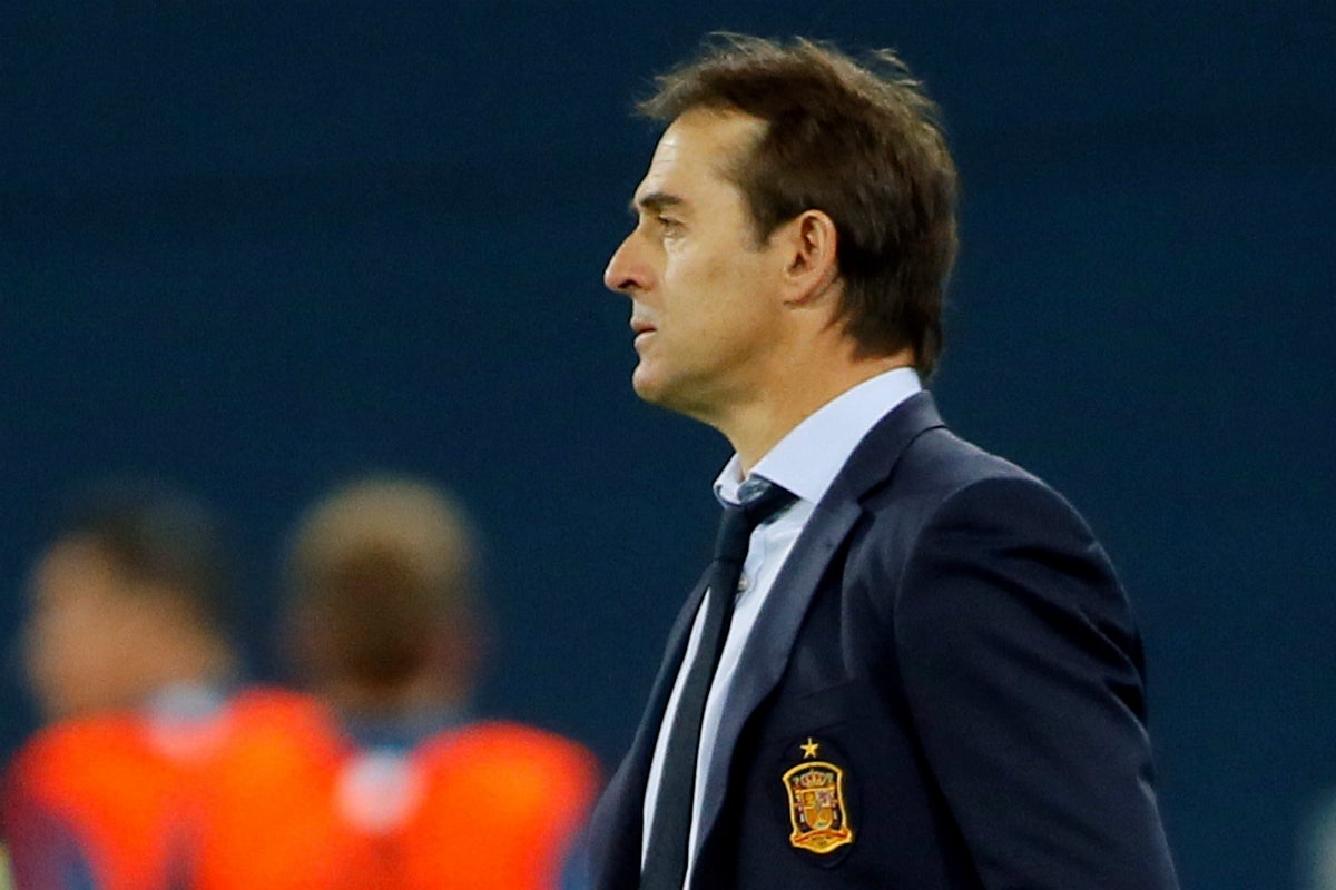 Así reaccionó Lopetegui cuando Burgos preguntó a Lucas Vázquez por el Real Madrid: "Esto es un Mundial..." Así reaccionó Lopetegui cuando Burgos preguntó a Lucas Vázquez por el Real Madrid: "Esto es un Mundial..."