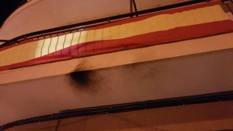 balc&oacute;n con bandera espa&ntilde;ola en Balsareny