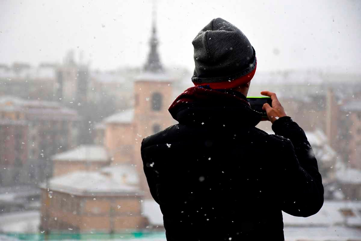 Este lunes, cielos despejados, máximas en ascenso y mínimas más bajas de lo normal Este lunes, cielos despejados, máximas en ascenso y mínimas más bajas de lo normal
