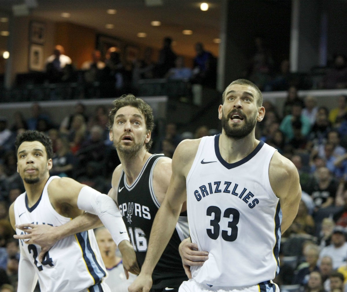 Marc pierde el duelo de los Gasol en una jornada con victorias de Ibaka, Rubio y Abrines Marc pierde el duelo de los Gasol en una jornada con victorias de Ibaka, Rubio y Abrines