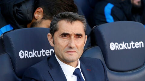 Ernesto Valverde, en el banquillo del Camp Nou