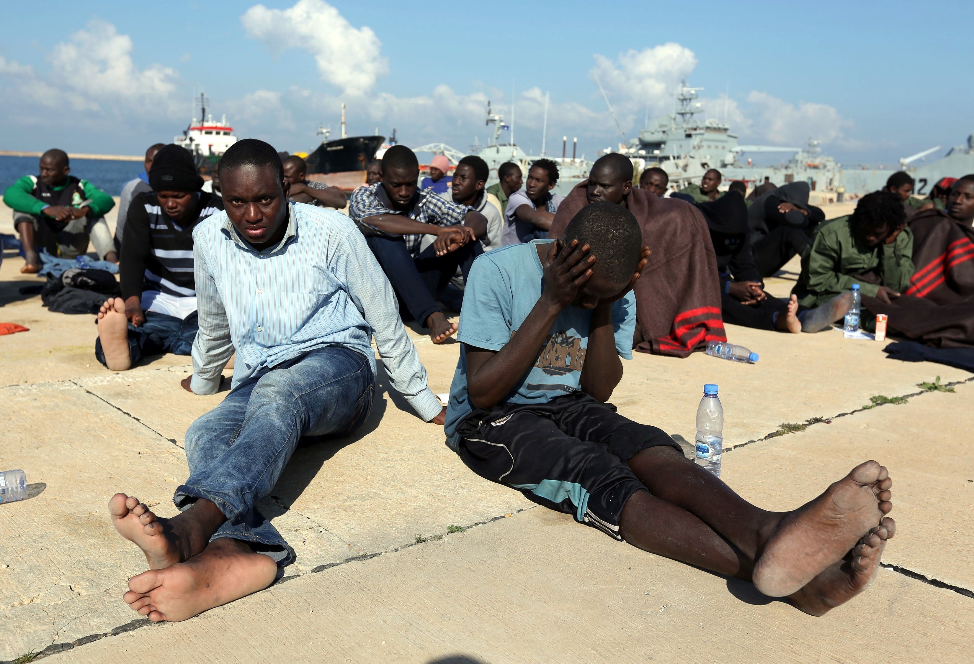 <p>Los traficantes obtienen 7.000 millones dolares por mover a 2,5 millones migrantes</p> <p>Los traficantes obtienen 7.000 millones dolares por mover a 2,5 millones migrantes</p>