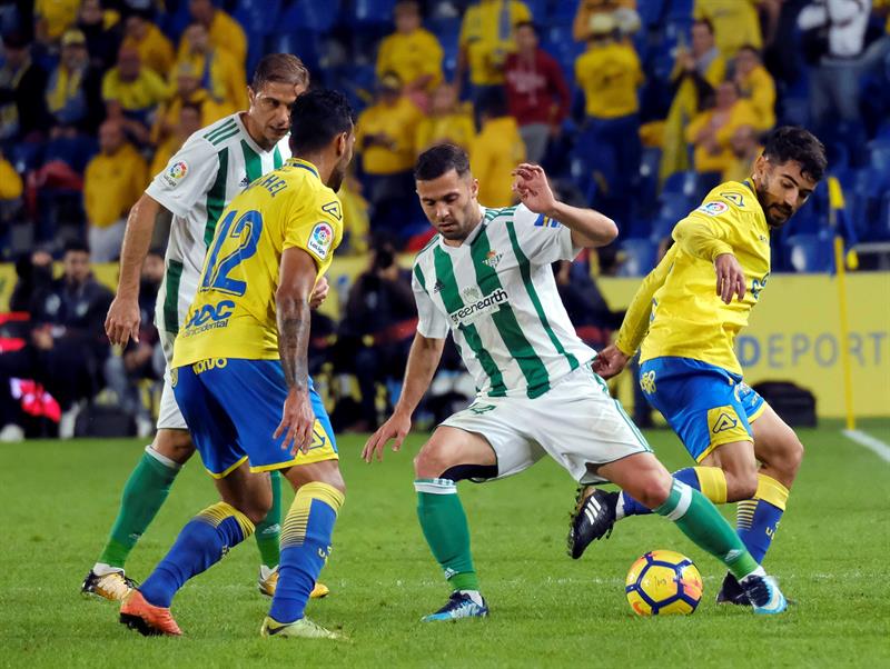 Las Palmas supera al Betis en el regreso de Setién al Insular Las Palmas supera al Betis en el regreso de Setién al Insular