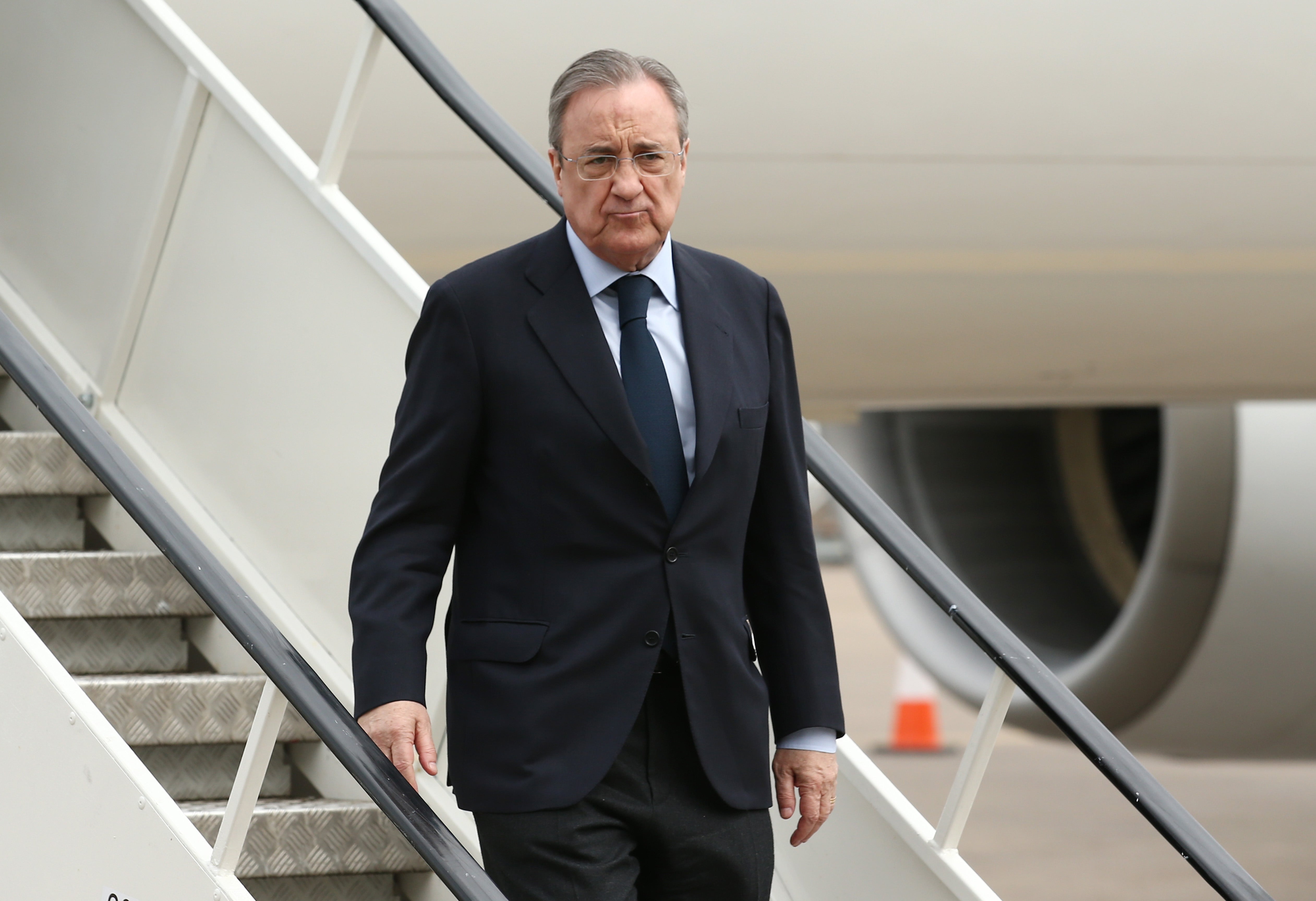 Florentino Pérez: "Tenemos un equipo para seguir soñando, con un entrenador maravilloso" Florentino Pérez: "Tenemos un equipo para seguir soñando, con un entrenador maravilloso"