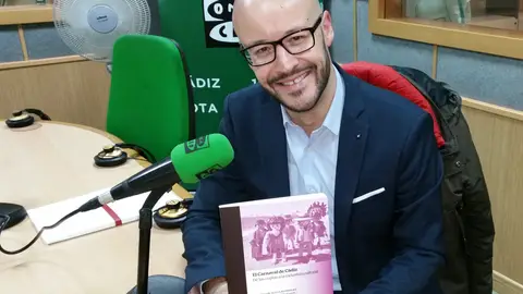 Ignacio Sacaluga. Cádiz en la Onda ‘El carnaval de Cádiz: de las coplas a la industria cultural’, un libro coordinado por Ignacio Sacaluga y Álvaro Pérez.