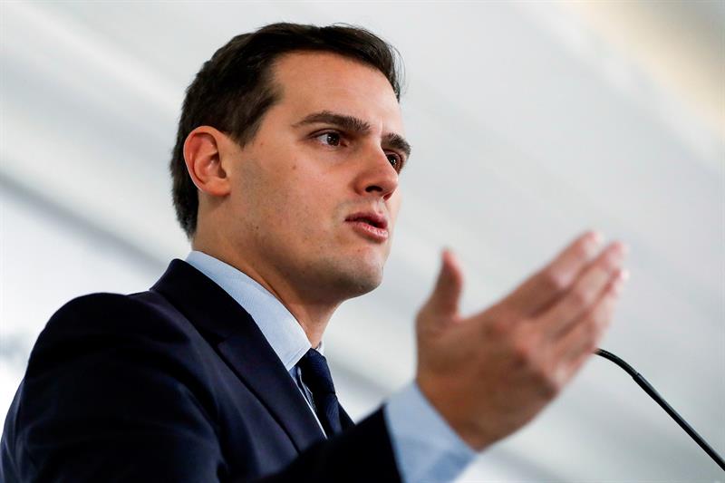 Ciudadanos ganaría 25 escaños y se convertiría en la tercera fuerza parlamentaria, según los sondeos Ciudadanos ganaría 25 escaños y se convertiría en la tercera fuerza parlamentaria, según los sondeos