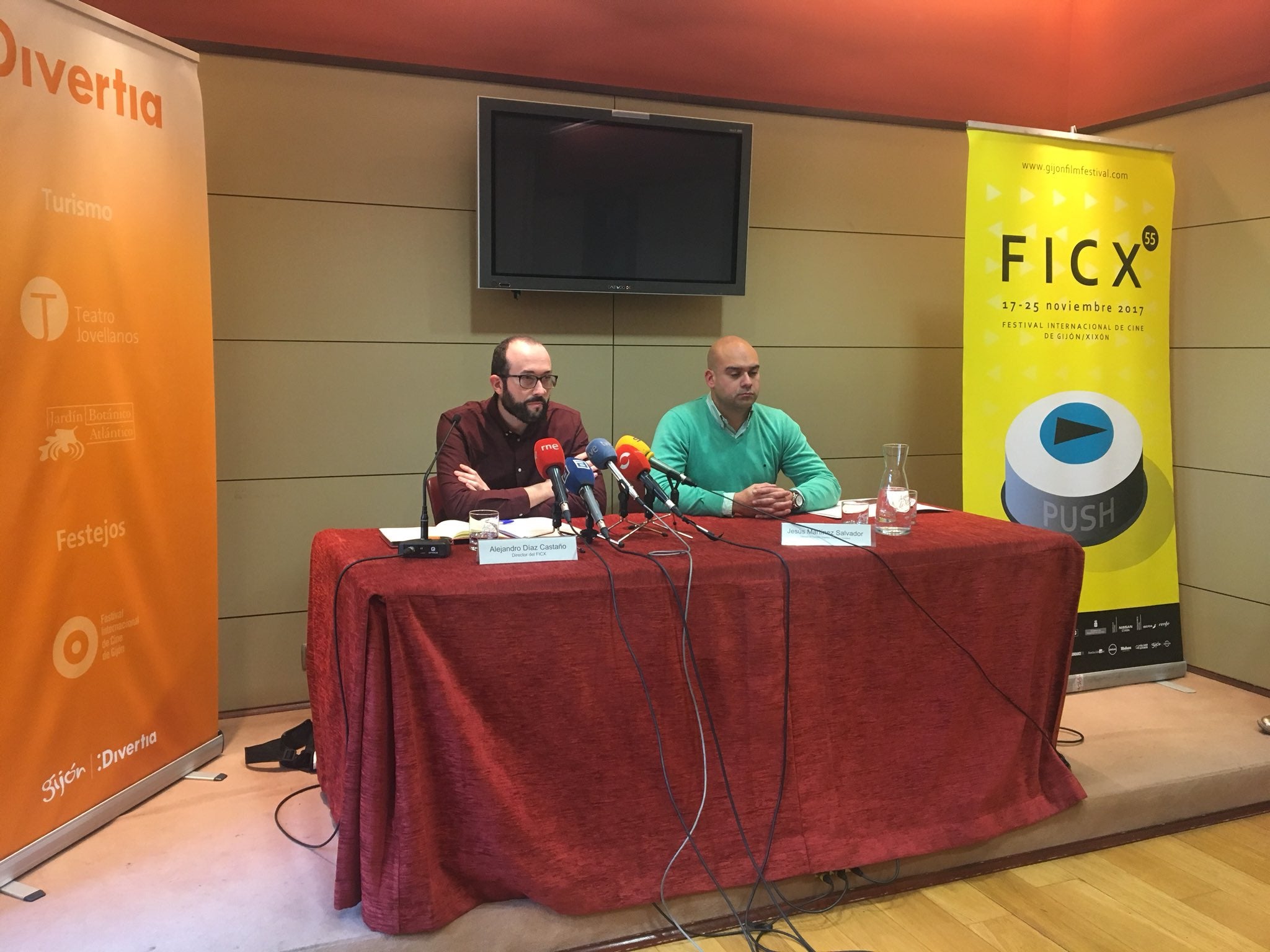 Gijón en la Onda 04/12/2017 con Ana Fierro Gijón en la Onda 04/12/2017 con Ana Fierro