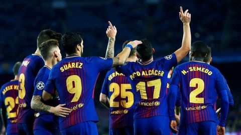 Paco Alc&aacute;cer celebra su gol al Sporting de Lisboa.