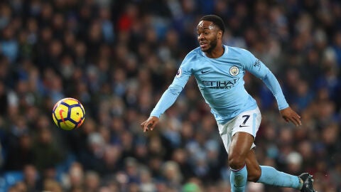 Sterling durante un partido con el City