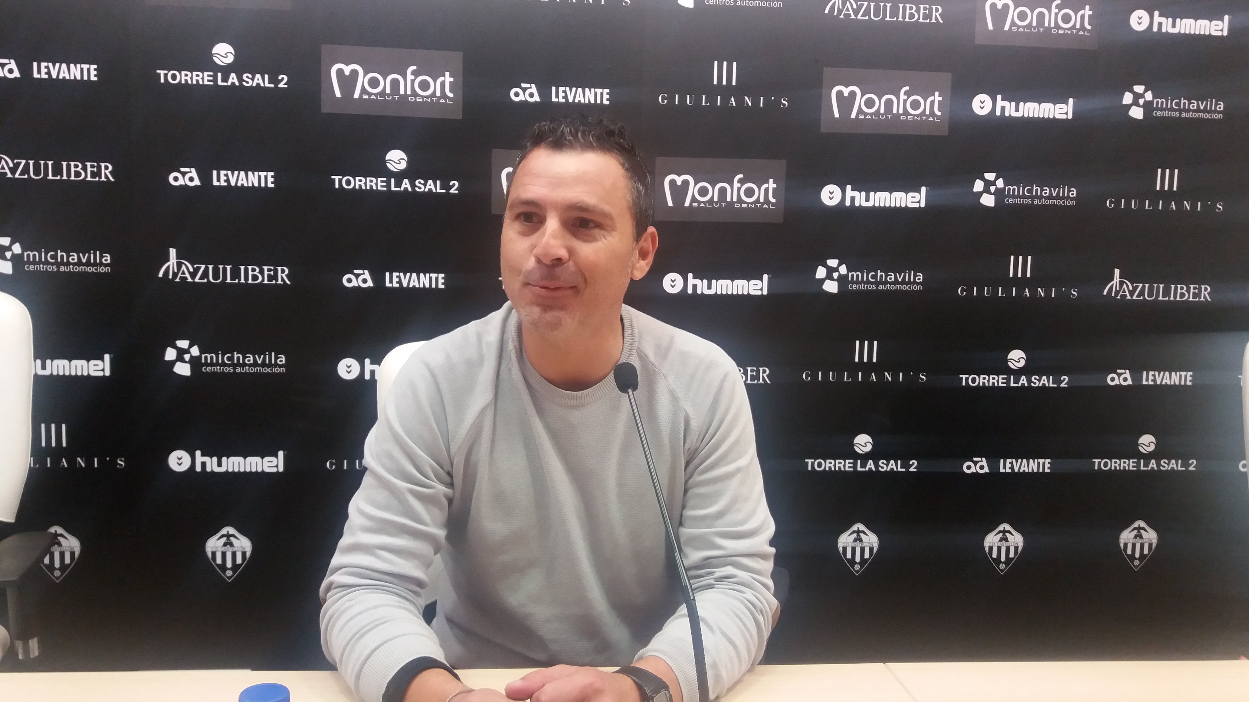 Entrevista con el entrenador del Castellón, Sergi Escobar Entrevista con el entrenador del Castellón, Sergi Escobar