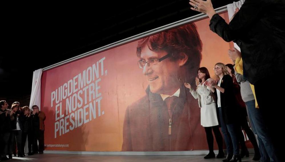 Acto de inicio de campaña de JxCat con Puigdemont en Bruselas