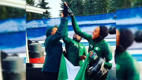 Tres mujeres nigerianas que logran un hito en el mundo del deporte formando un equipo de trineo sobre hielo