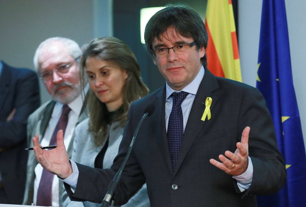 Víctor Liñares: "¿Quién quiere Soto del Real cuando puedes tatuarte el callejero de Bruselas?" Víctor Liñares: "¿Quién quiere Soto del Real cuando puedes tatuarte el callejero de Bruselas?"