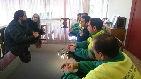Reuni&oacute;n entre el David Serrano y los trabajadores de Parques y Jardines