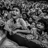 Refugiados Rohingya huyen a Bangladesh para escapar de la limpieza étnica
