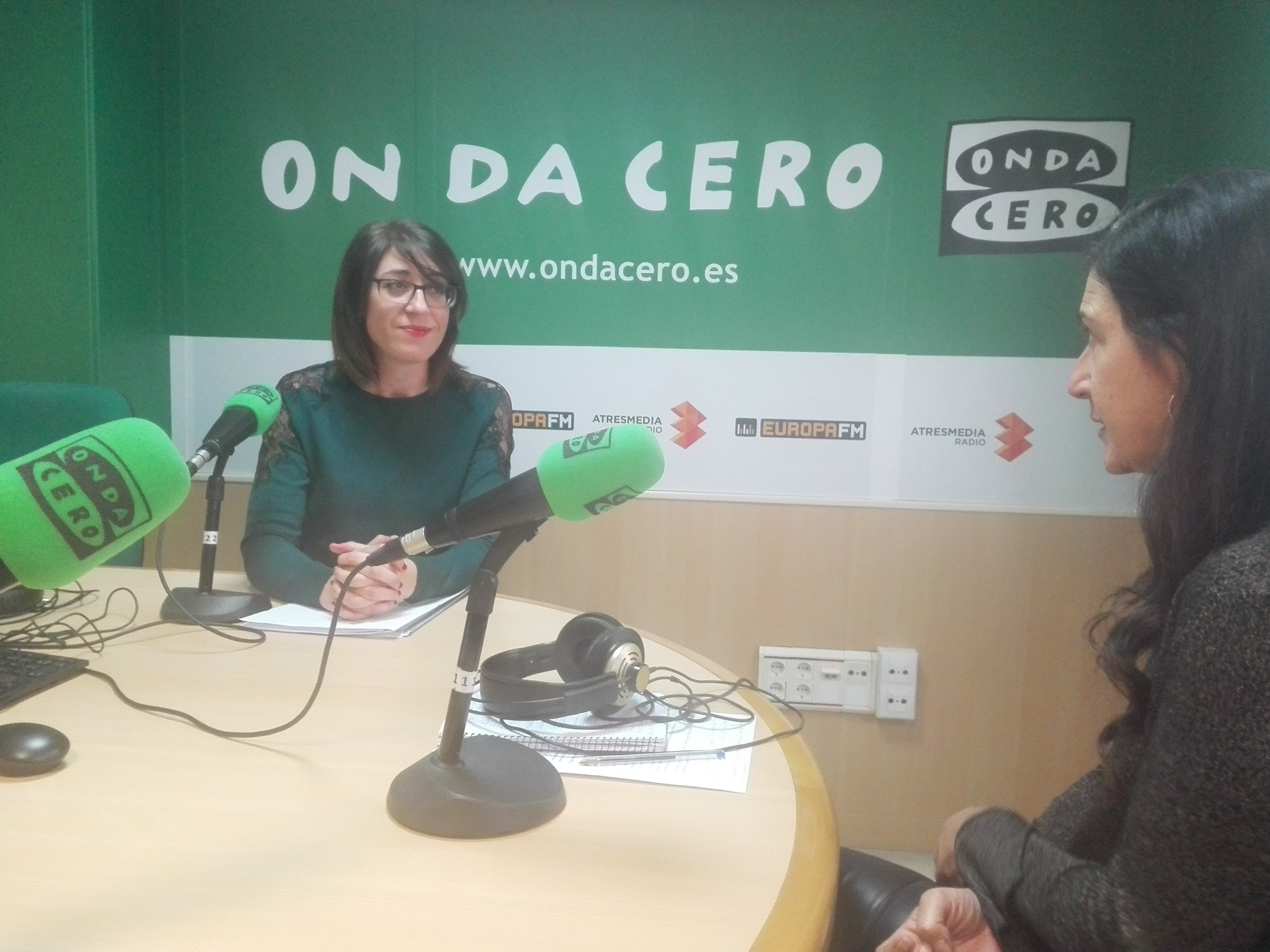 "La Conselleria de Educación se va a hacer cargo de la reparación de la fachada del instituto de Torrellano" "La Conselleria de Educación se va a hacer cargo de la reparación de la fachada del instituto de Torrellano"