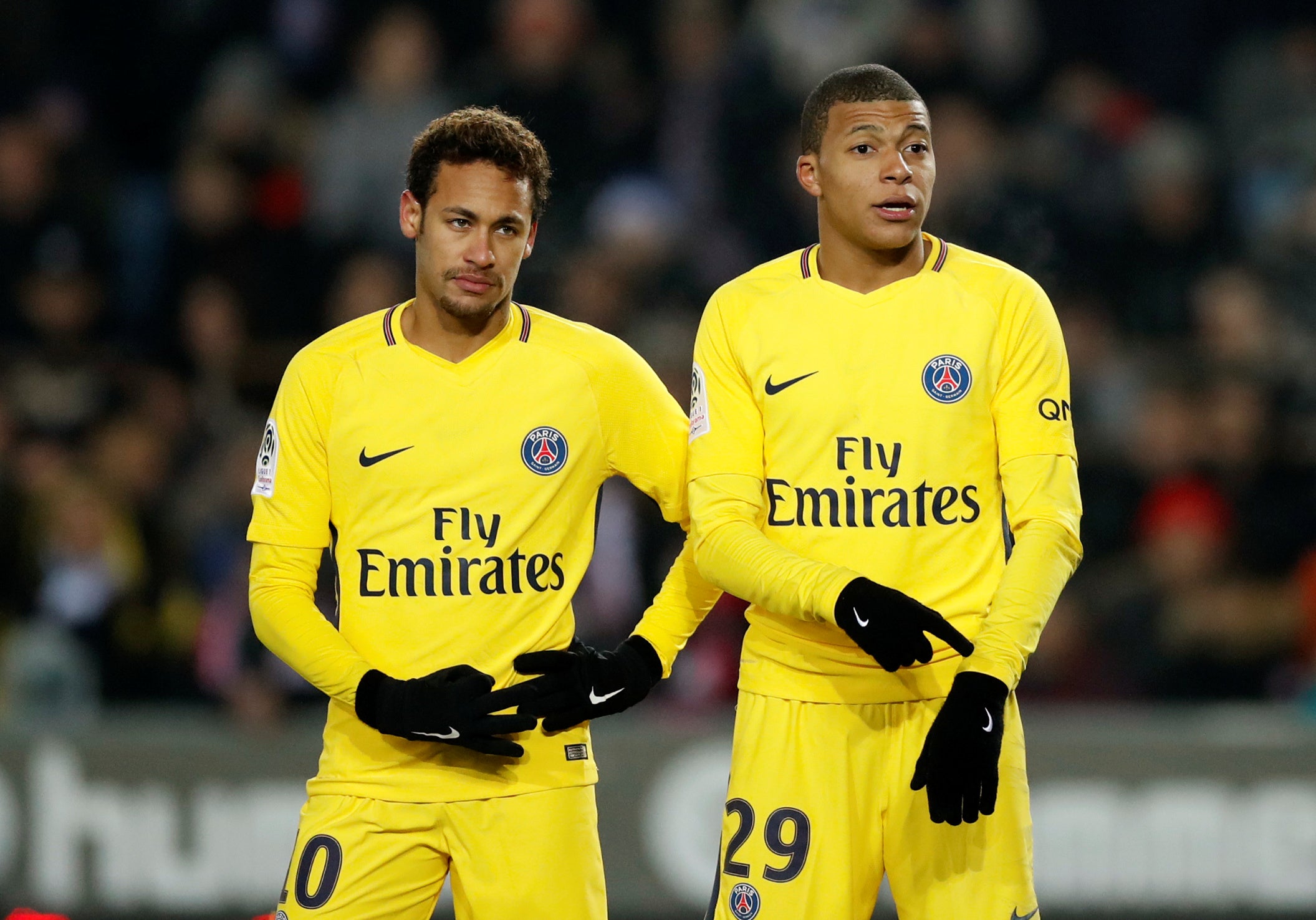 Neymar y Mbappé conducen al PSG a una nueva victoria y reafirman el liderato Neymar y Mbappé conducen al PSG a una nueva victoria y reafirman el liderato