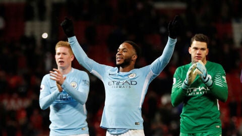 Sterling celebra una victoria del Manchester City