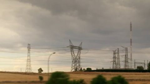 La CNMC abre expediente a Gas Natural Fenosa y a Endesa por indicios de alteraci&oacute;n de precios de la luz