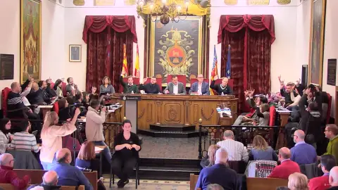 Votación en el Pleno Municipal de diciembre del Ayuntamiento de Elche Votación en el Pleno Municipal de diciembre del Ayuntamiento de Elche
