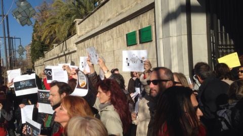 Escuela oficial de idiomas en Granada en protesta