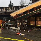 El tren que ha descarrilado en Seattle