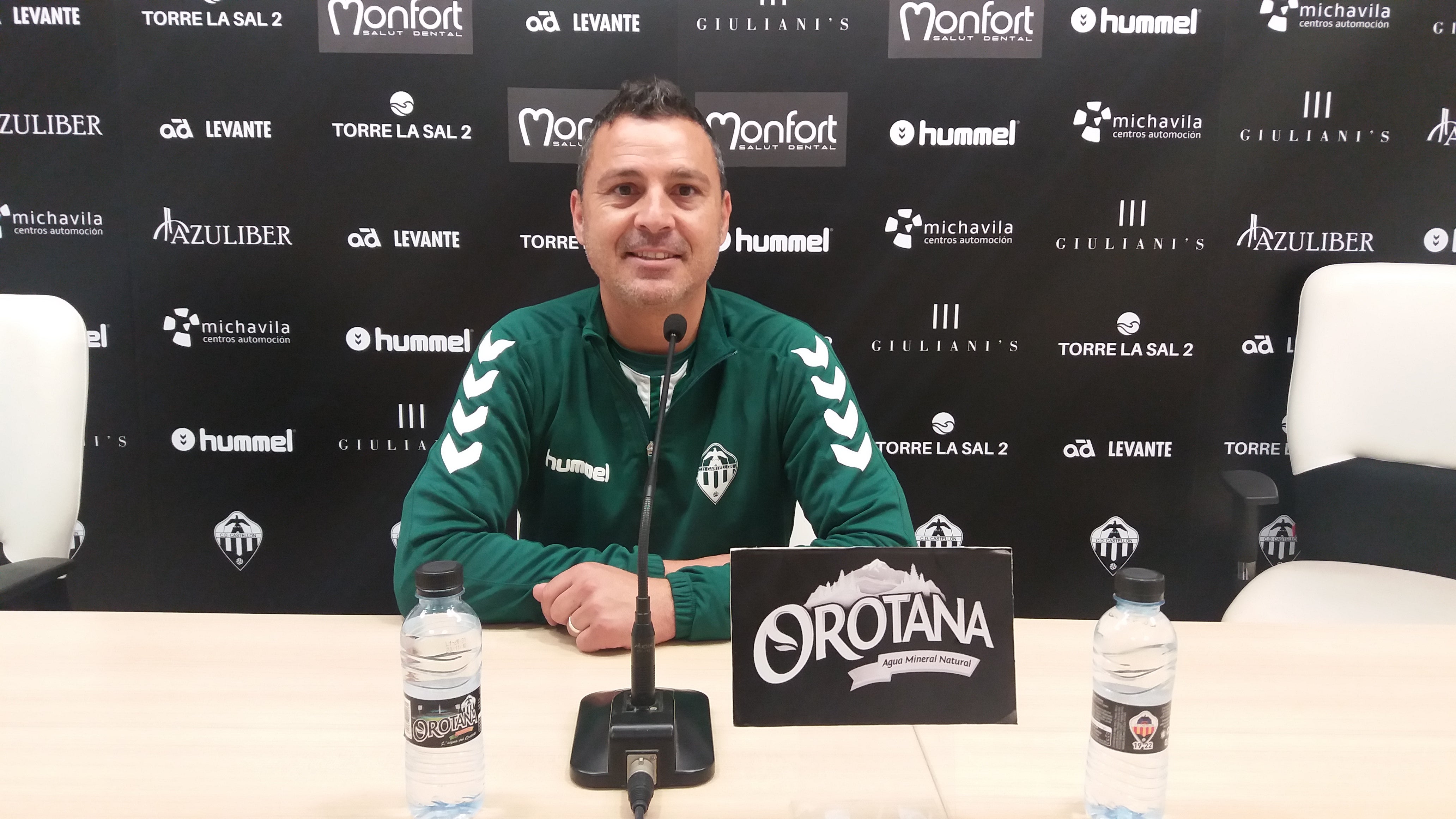 Escobar: "Nos ha tocado uno de los rivales más fuertes" Escobar: "Nos ha tocado uno de los rivales más fuertes"