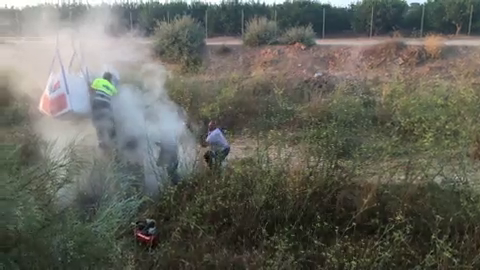 El dirigente de COAG-Cartagena, Vicente Carrión intentó agredir con un palo a un operario de la CHS durante el sellado de una arqueta del salmueroducto del campo de Cartagena. El dirigente de COAG-Cartagena, Vicente Carrión intentó agredir con un palo a un operario de la CHS durante el sellado de una arqueta del salmueroducto del campo de Cartagena.