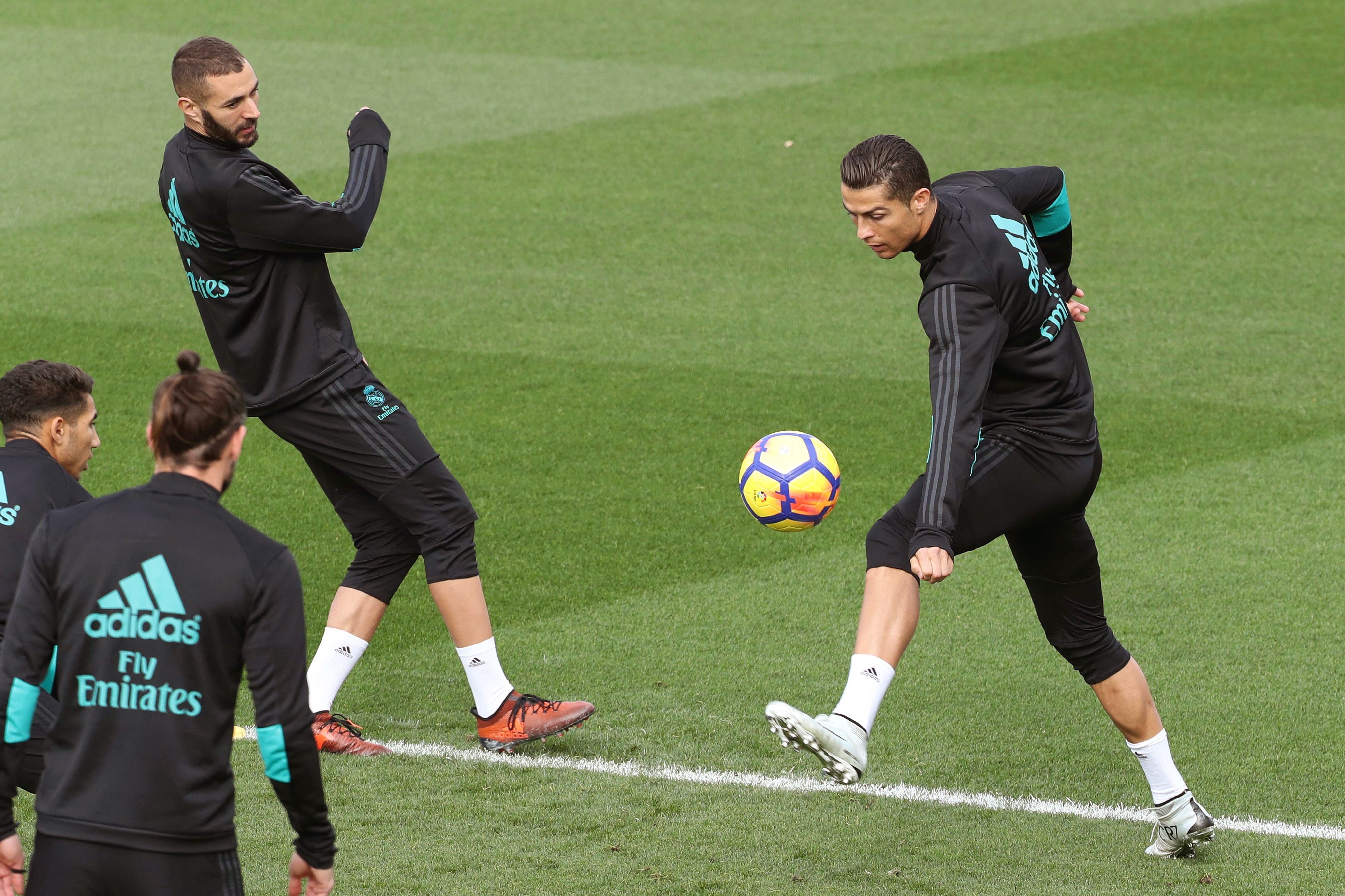 Cristiano Ronaldo se entrena con el resto del equipo y estará en el clásico Cristiano Ronaldo se entrena con el resto del equipo y estará en el clásico