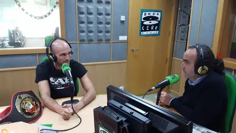 Carlos Coello Campeón del mundo de Muay Thai.
