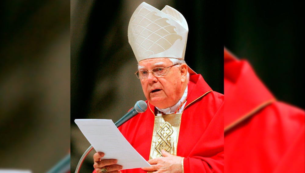 El cardenal Bernard Law