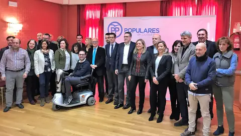 Concejales del PP y representantes de medios de C.Real Concejales del PP y representantes de medios de C.Real