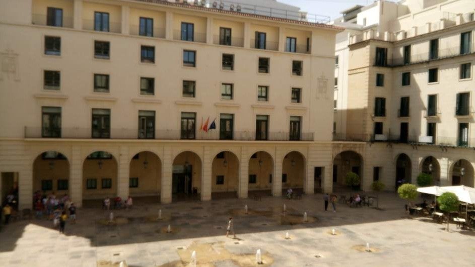 La Audiencia de Alicante juzga a cuatro personas implicadas en una pelea en Elda a la conclusión de un partido de fútbol La Audiencia de Alicante juzga a cuatro personas implicadas en una pelea en Elda a la conclusión de un partido de fútbol