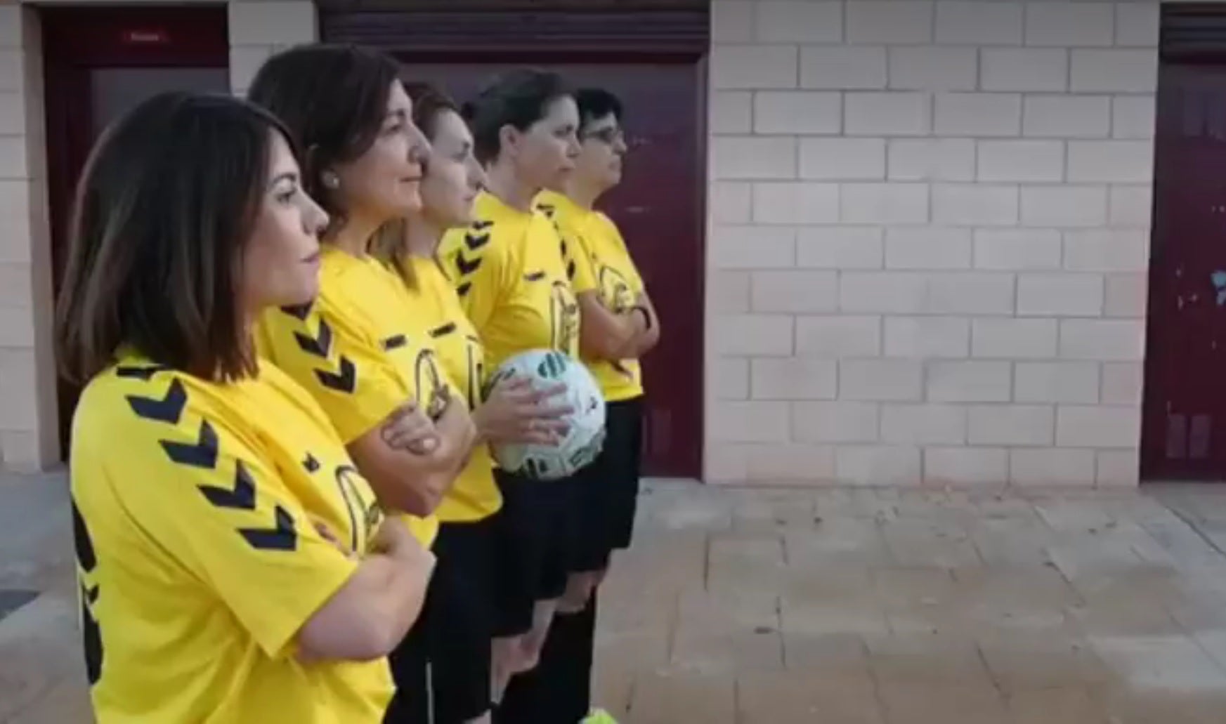 El partido de fútbol entre Populares e Informadores se disputa este sábado en la Ciudad Deportiva El partido de fútbol entre Populares e Informadores se disputa este sábado en la Ciudad Deportiva