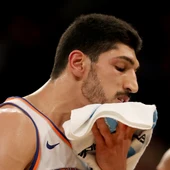 Enes Kanter, en un partido con los Knicks Enes Kanter, en un partido con los Knicks