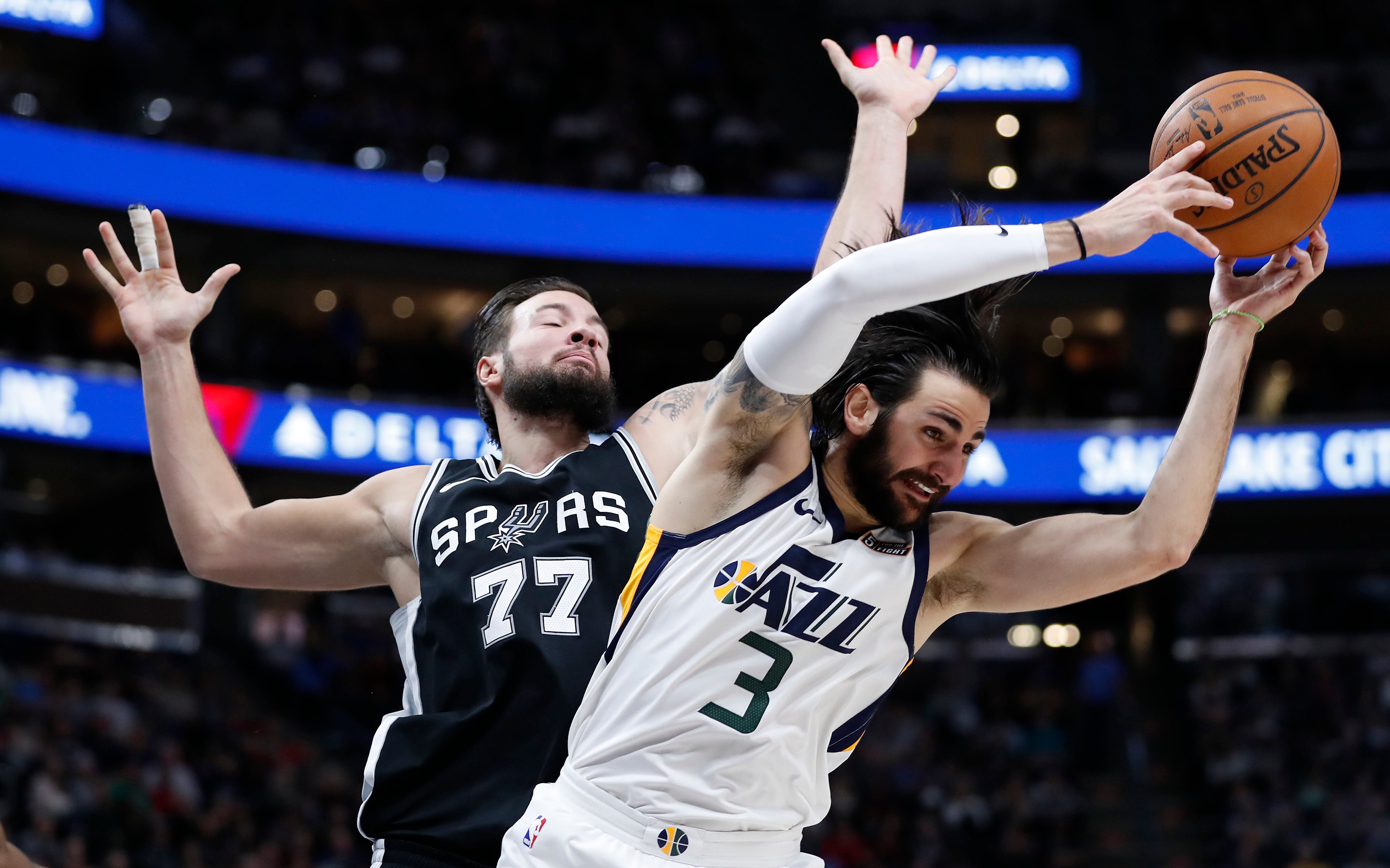 Victoria de los Jazz de Ricky Rubio ante unos Spurs sin Pau Gasol Victoria de los Jazz de Ricky Rubio ante unos Spurs sin Pau Gasol