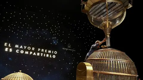 Bombos del Sorteo de Lotería de Navidad Bombos del Sorteo de Lotería de Navidad