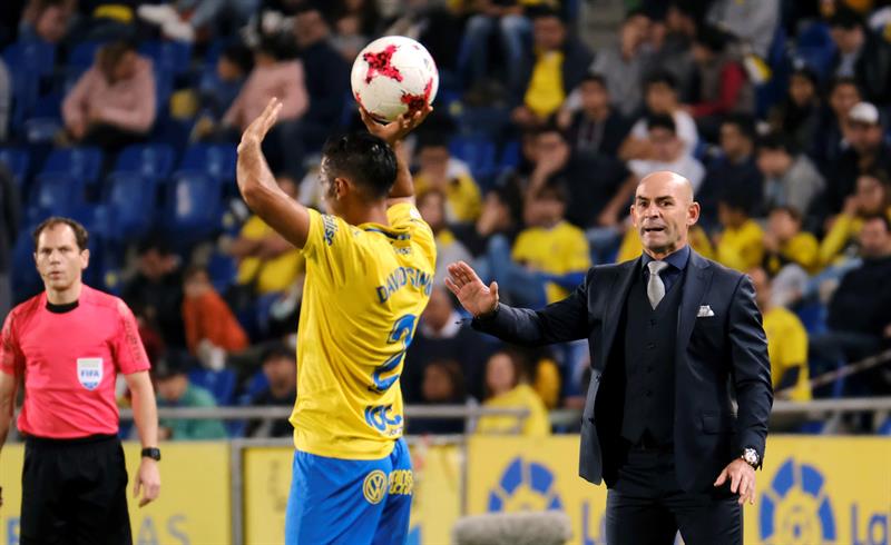 Paco Jémez: "Estoy apretando mucho a mis jugadores y hay que darles la enhorabuena por lo que están haciendo" Paco Jémez: "Estoy apretando mucho a mis jugadores y hay que darles la enhorabuena por lo que están haciendo"