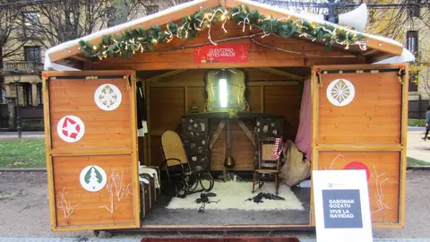 Esperando a los Reyes Magos en el mercado de navidad de San Sebastián. Esperando a los Reyes Magos en el mercado de navidad de San Sebastián.