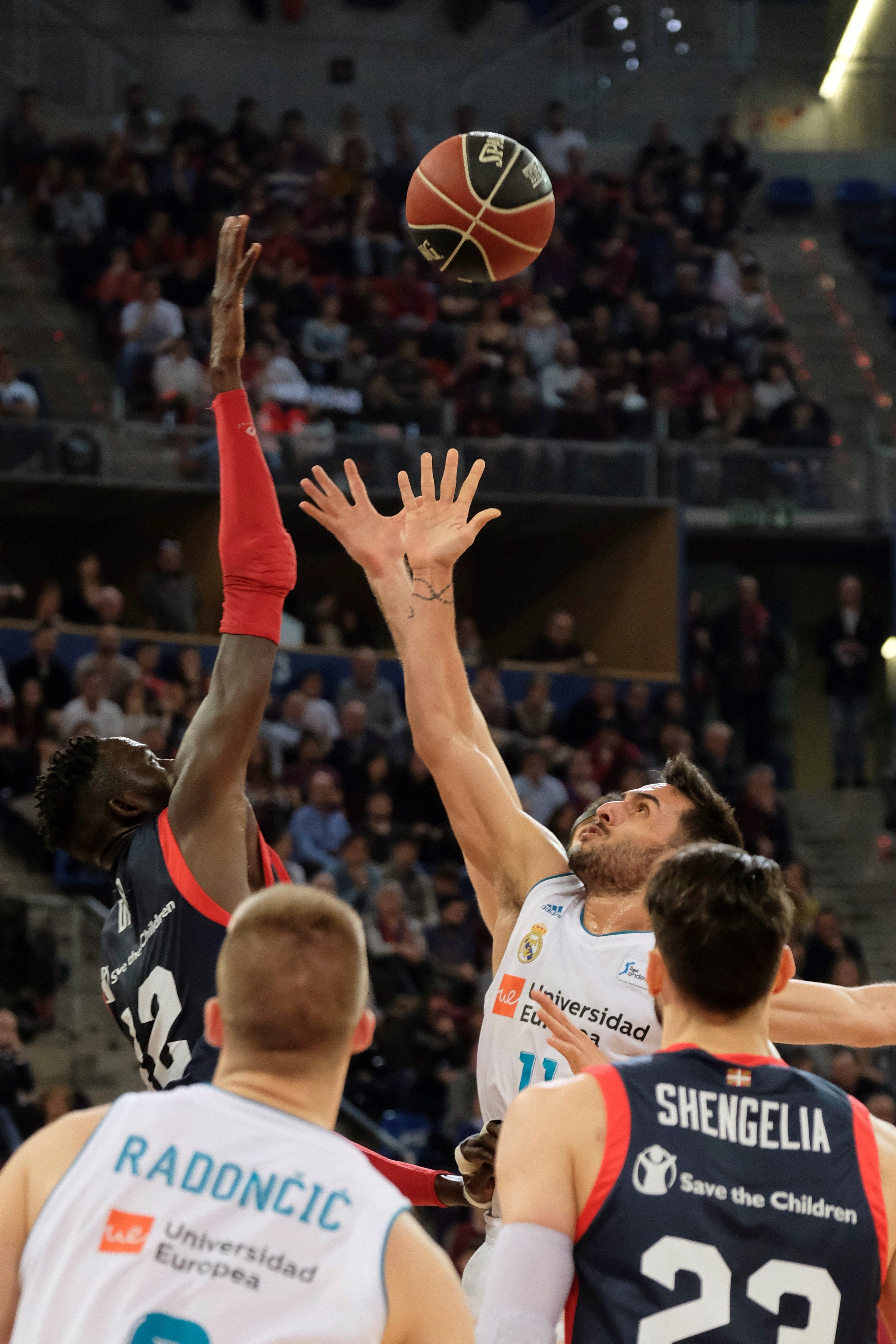 Un gran Campazzo acaba con el Maccabi y el Real Madrid suma su quinta victoria seguida en Euroliga Un gran Campazzo acaba con el Maccabi y el Real Madrid suma su quinta victoria seguida en Euroliga