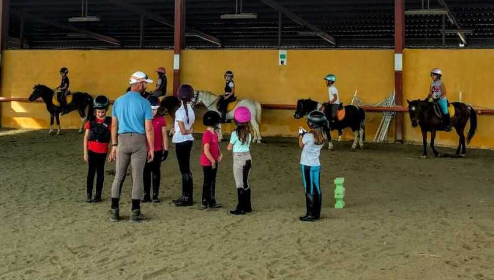 Últimas plazas para la escuela de equitación del Patronato de Deportes de Castellón.