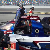 Fernando Alonso se sube a su Ligier LMP2 Fernando Alonso se sube a su Ligier LMP2