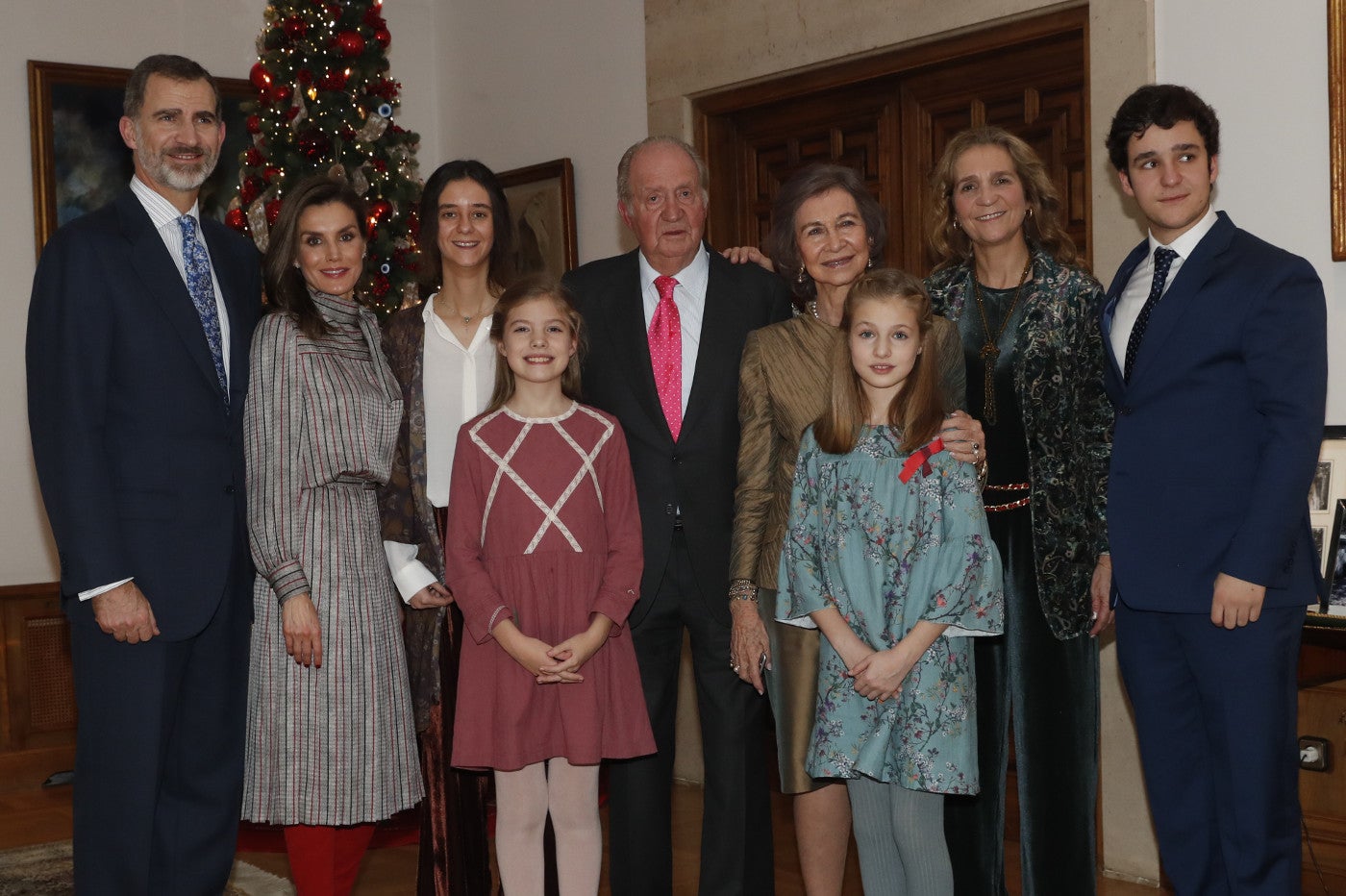 El Rey Juan Carlos celebra sus 80 años con una comida familiar multitudinaria El Rey Juan Carlos celebra sus 80 años con una comida familiar multitudinaria