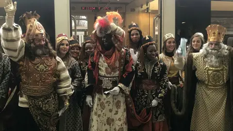 Los reyes Magos llegan a Vitoria En Álava en la onda recibimos la vista de los Reyes Magos de Oriente