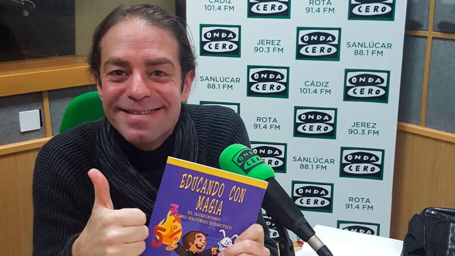 Xuxo Ruiz, el profesor mago