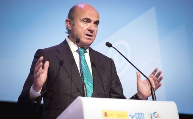 De Guindos dará su versión de la crisis en el Congreso tras las denuncias de Rato De Guindos dará su versión de la crisis en el Congreso tras las denuncias de Rato